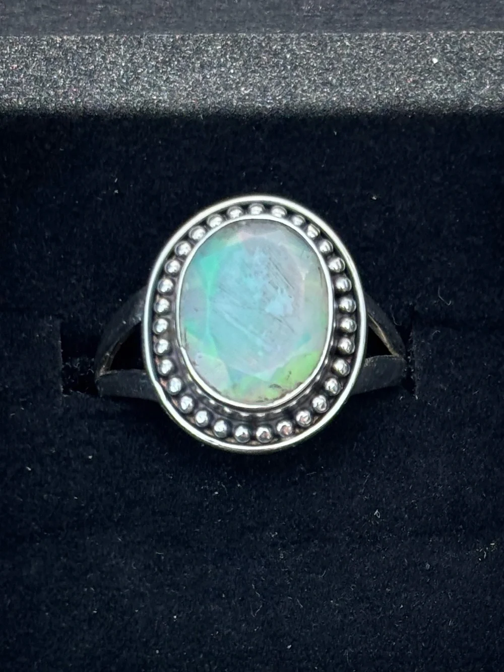 Sterling Silver Ring with Iridescent Opal-Stone Size size 7